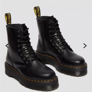 Dr. Martens JADON platforms SZ 7